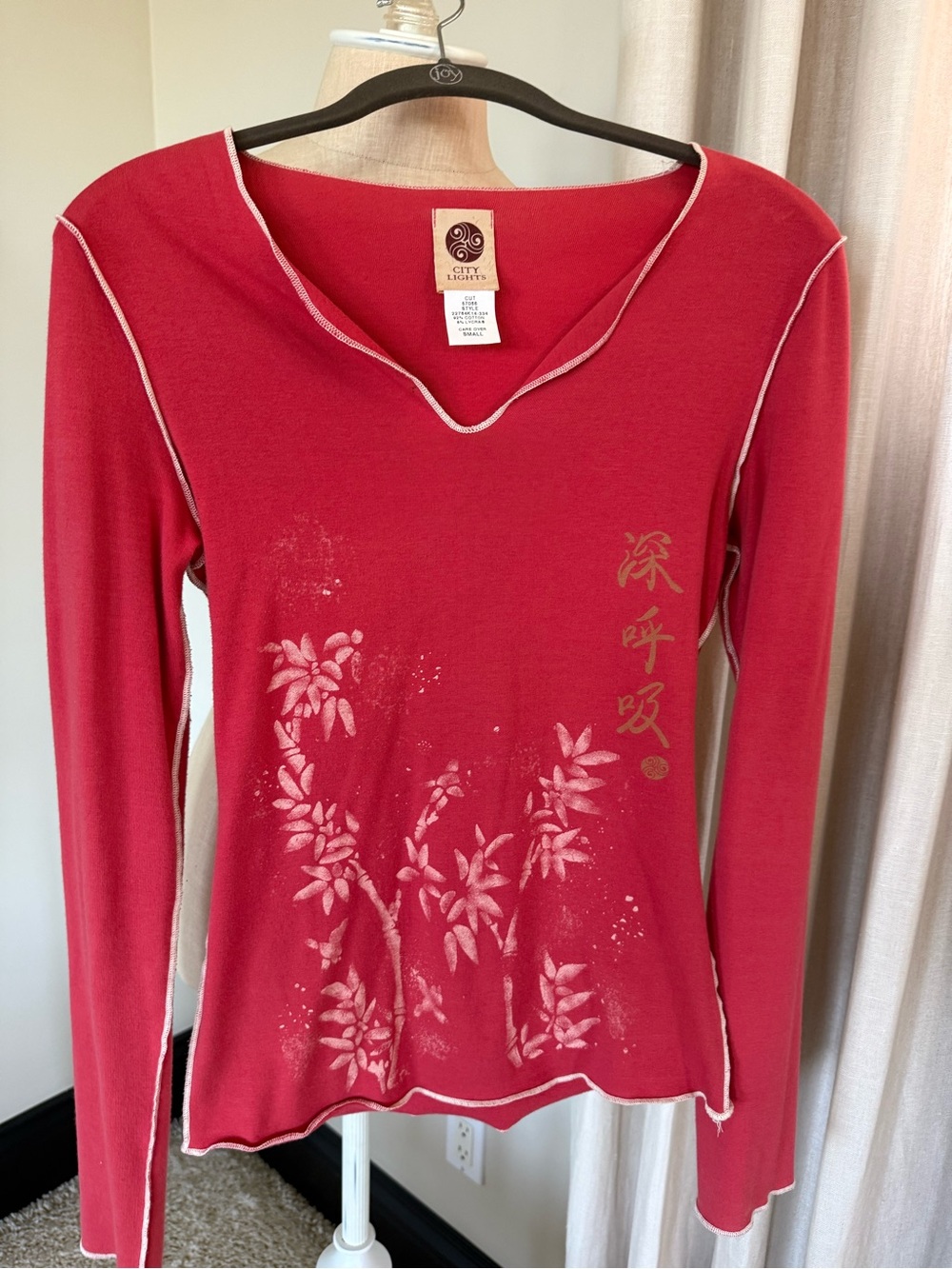 City Lights Women's Coral Floral V-Neck Long Sleeve Tee